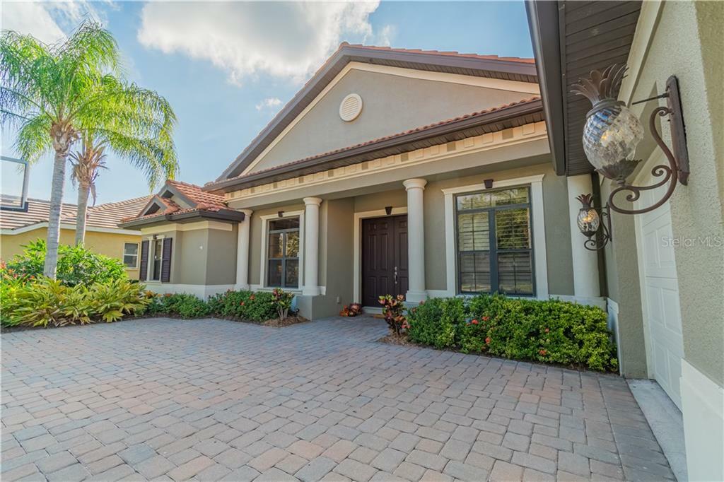 Property Photo: 7594 Trillium Boulevard FL 34241