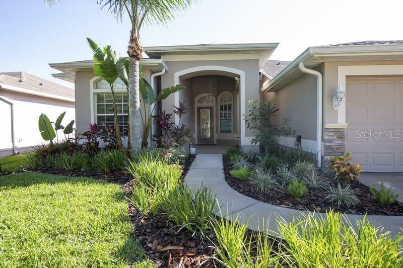 Property Photo:  1915 Raven Manor Drive  FL 33527 