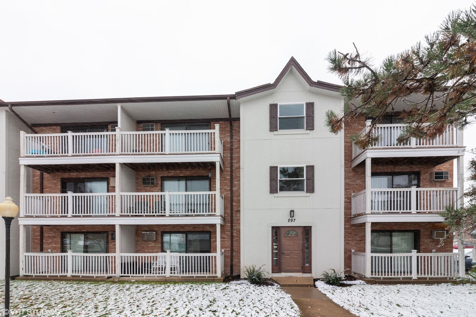 Property Photo:  297 Gregory Street 8  IL 60504 