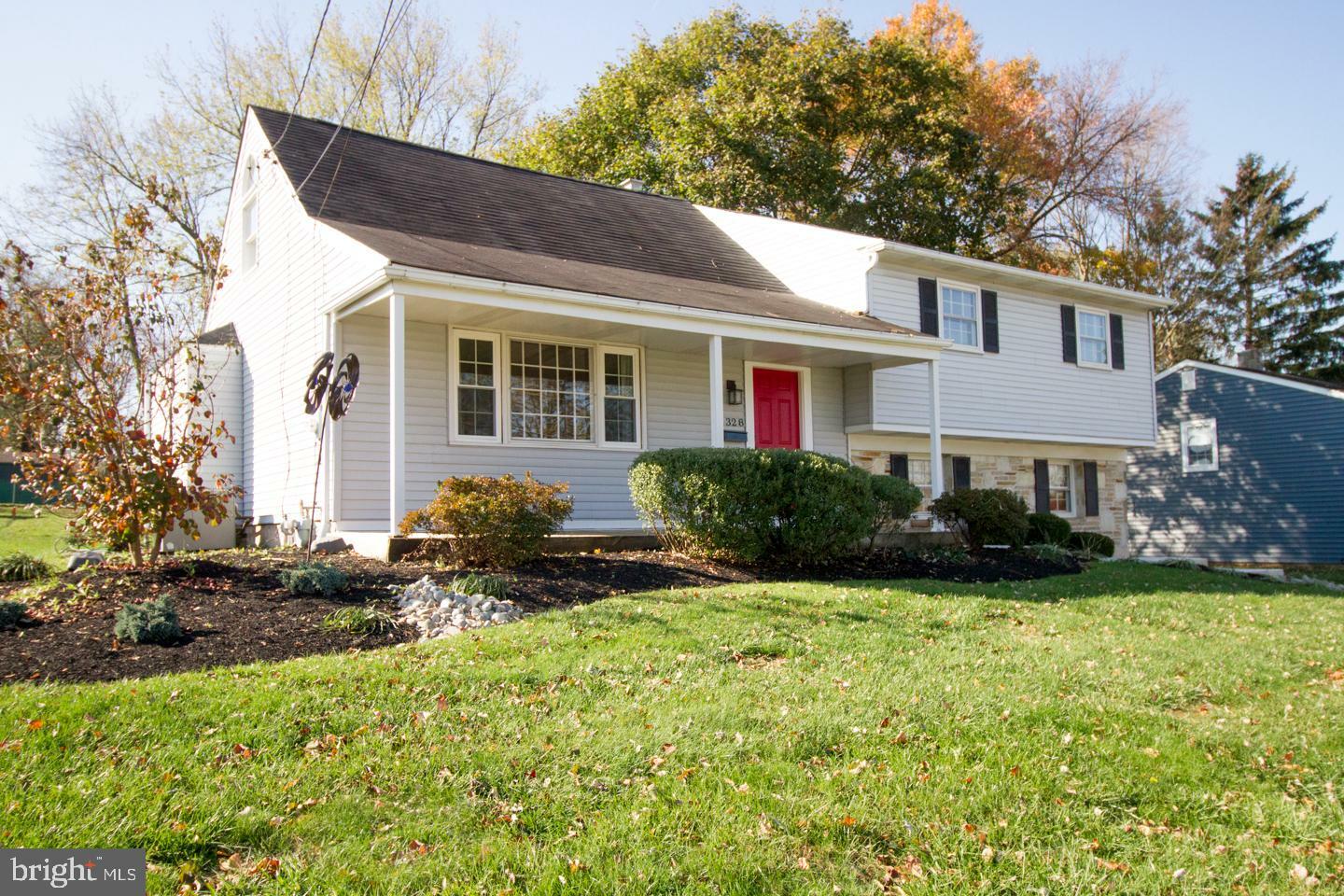 Property Photo:  1328 Nevarc Road  PA 18974 