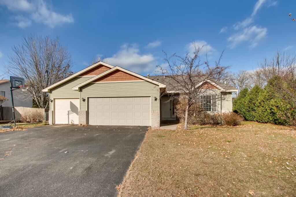 Property Photo: 4080 Lake Ridge Drive MN 55309