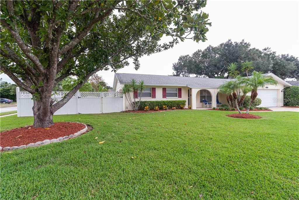 Property Photo:  1907 E Hampton Circle  FL 32792 