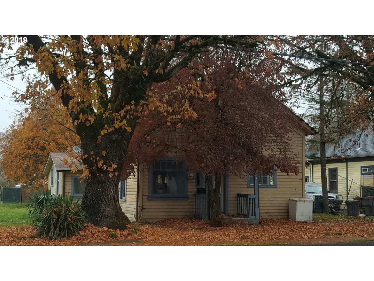 Property Photo:  525 W Main St  OR 97378 