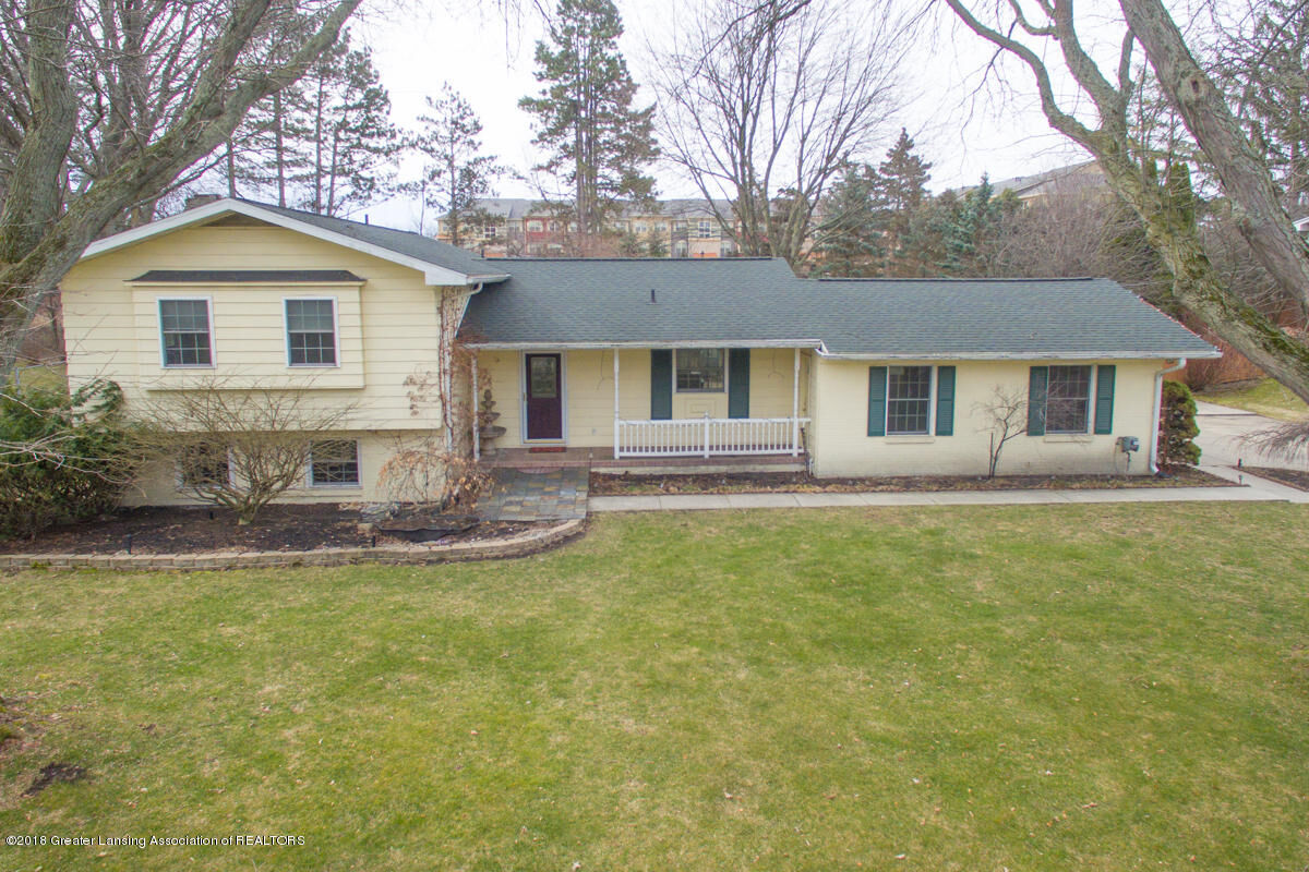 Property Photo:  2961 Briarcliff Drive  MI 48823 