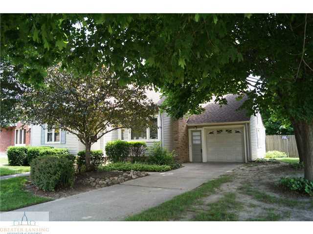 Property Photo:  944 N Foster  MI 48912 