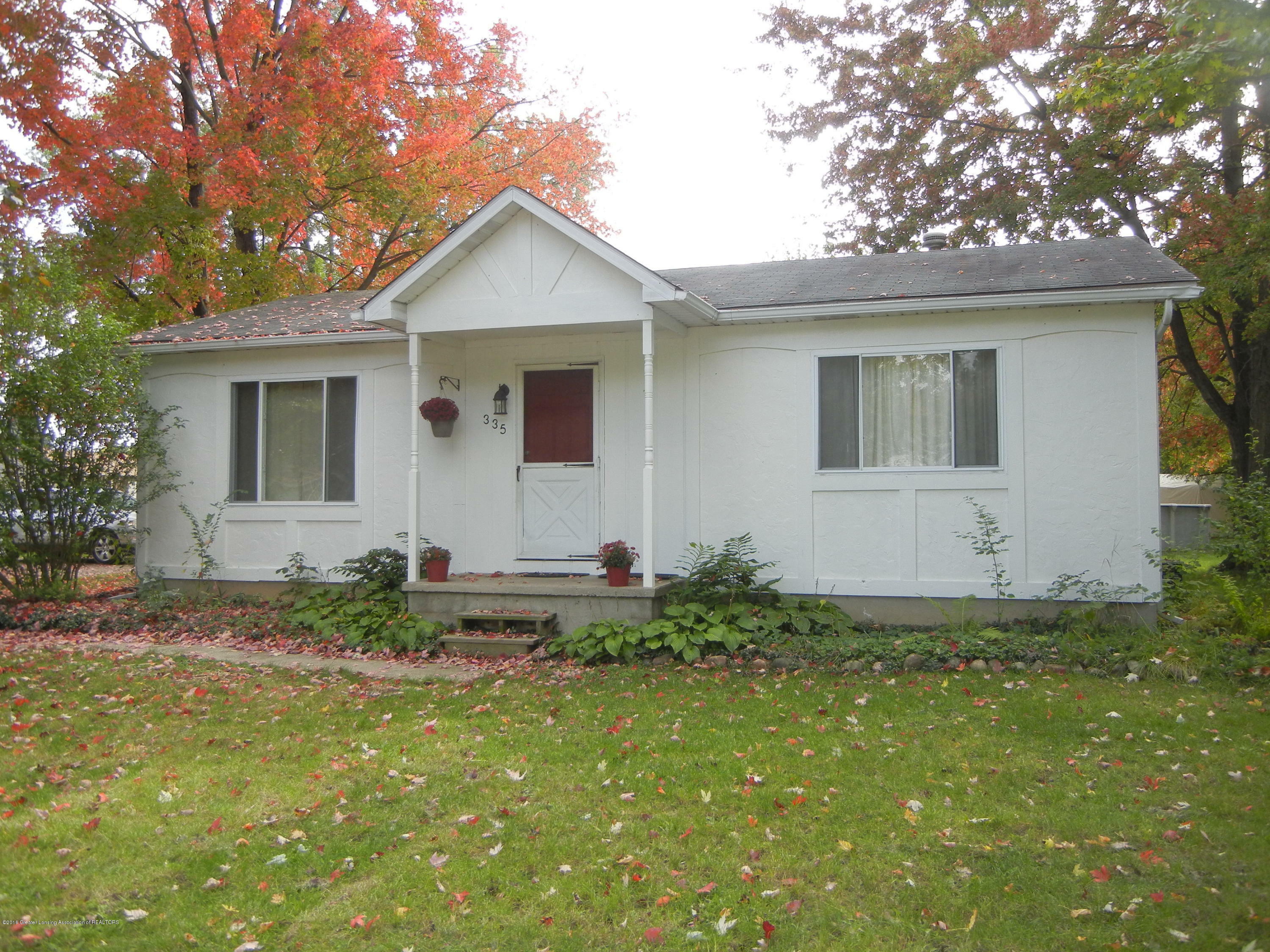 Property Photo:  335 Oak Park Dr  MI 48872 