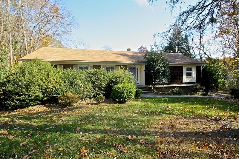 Property Photo:  247 Hidden Glen Ct  NJ 07417 