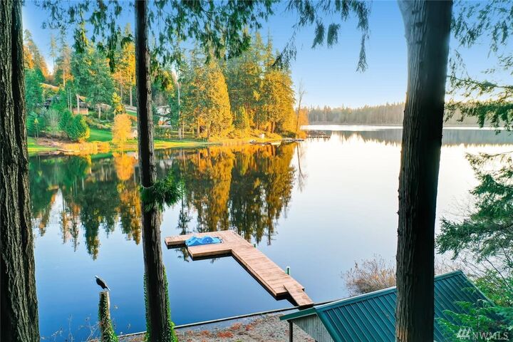 Property Photo:  17886 W Spring Lake Drive SE  WA 98058 