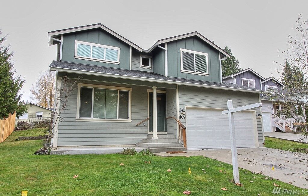 Property Photo:  409  82nd Avenue SE  WA 98258 