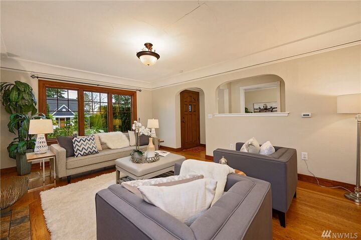 Property Photo:  9012  5th Avenue NE  WA 98115 