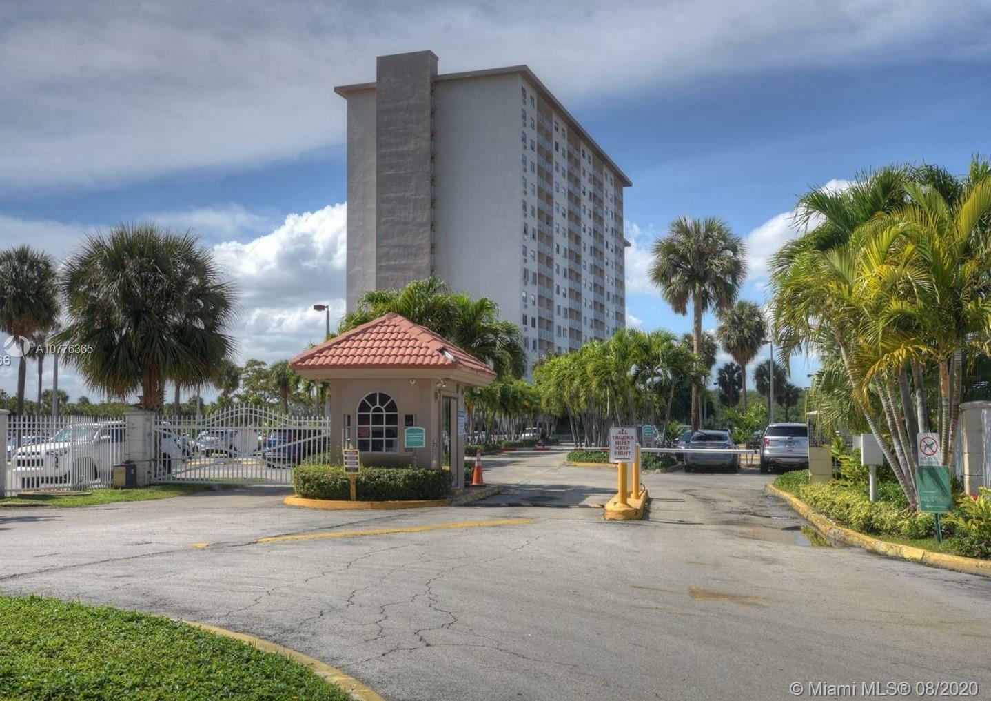 Property Photo:  400 Kings Point Dr 1215  FL 33160 