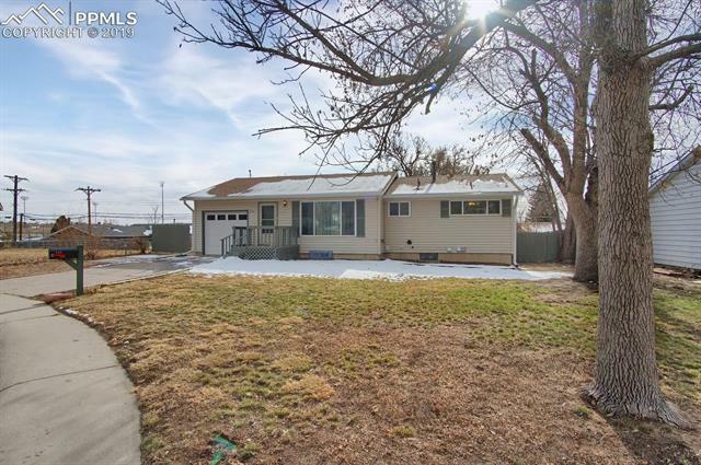 Property Photo:  533 Holly Drive  CO 80911 