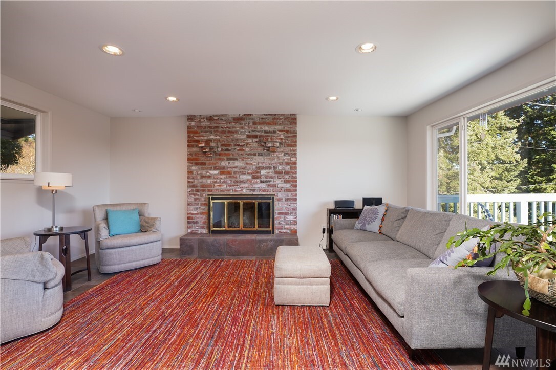 Property Photo:  4631 N Vassault Street  WA 98407 