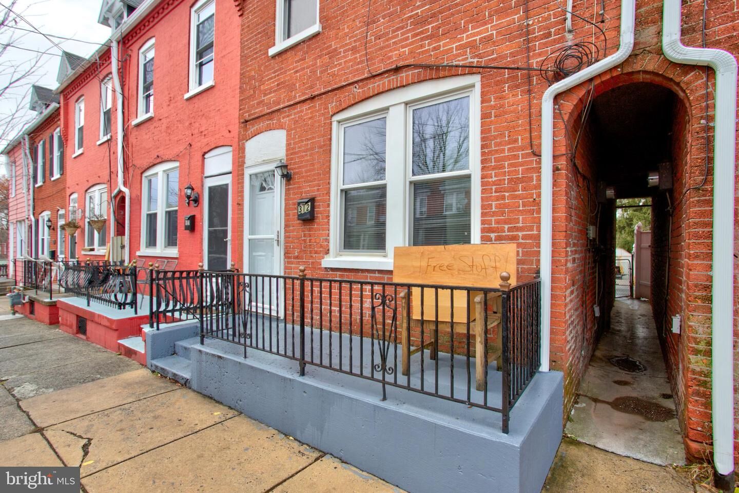 Property Photo:  312 Laurel Street  PA 17603 