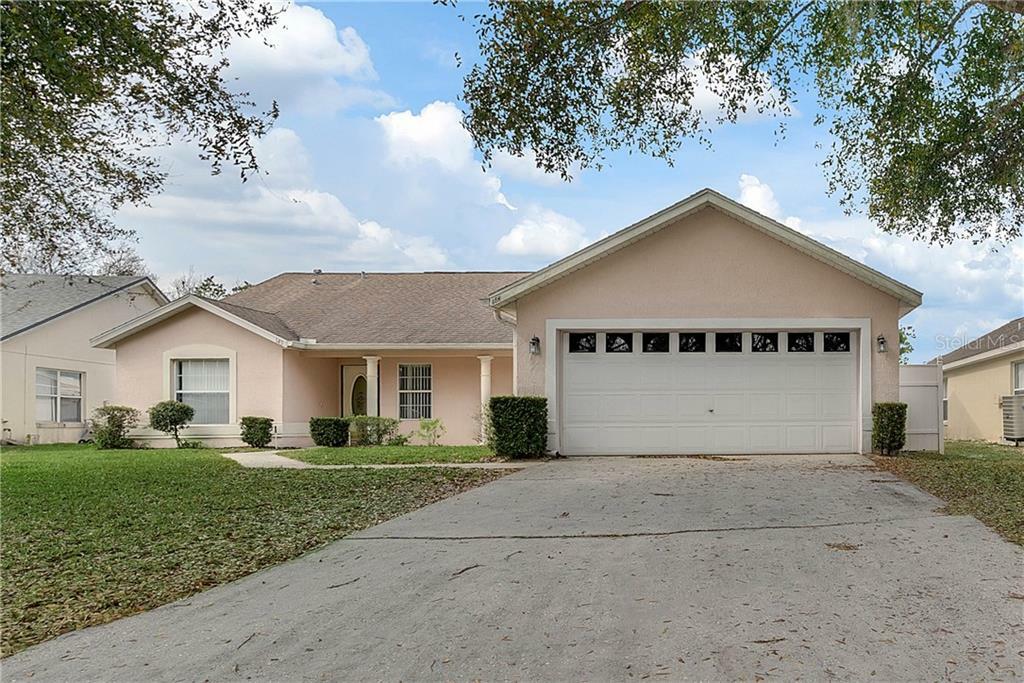 Property Photo:  143 Breezy Oaks Court  FL 33896 