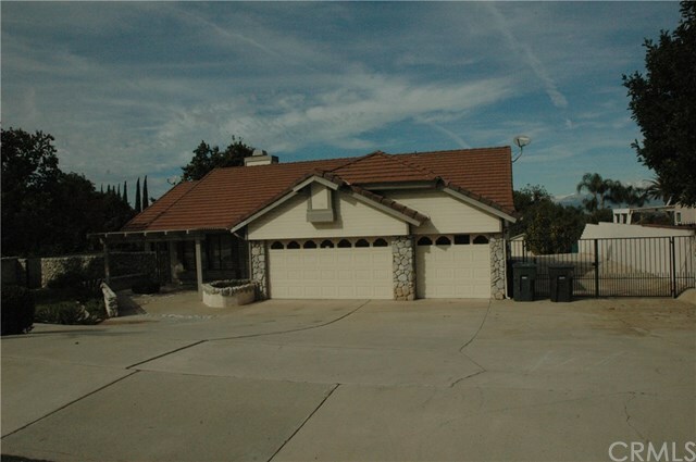 Property Photo:  10955 Cleveland Avenue  CA 92503 