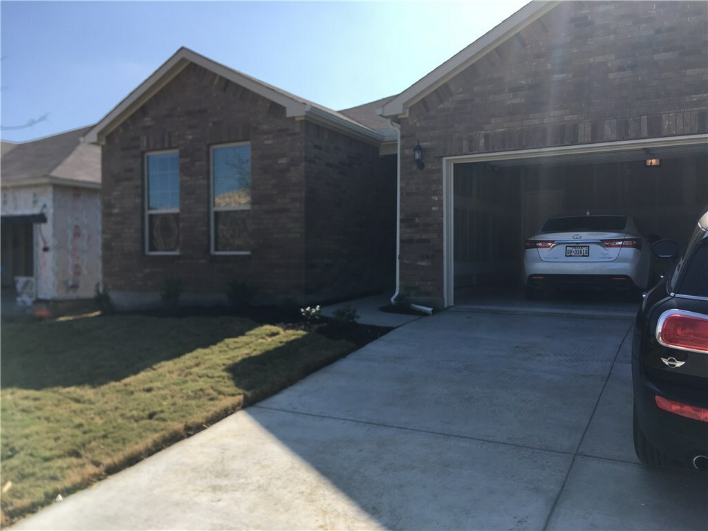 Property Photo:  6921 Longford Trail  TX 78754 