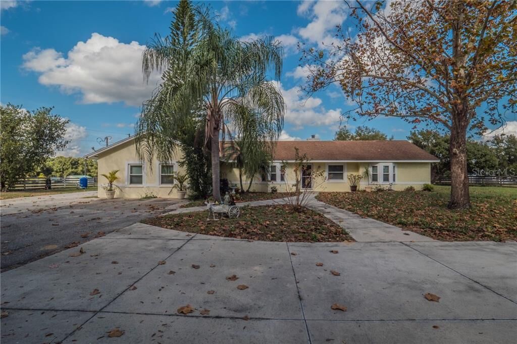 Property Photo:  16535 County Road 448  FL 32757 