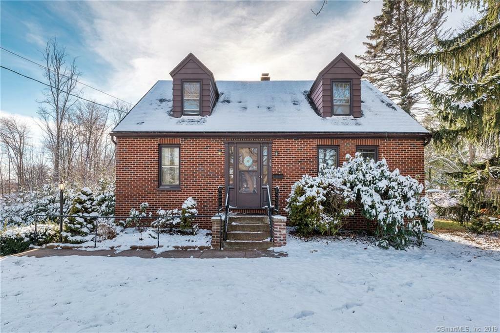 Property Photo:  79 Country Club Lane  CT 06492 