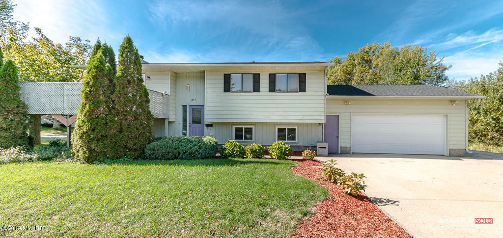 Property Photo: 815 S Hopkins Street MI 49417