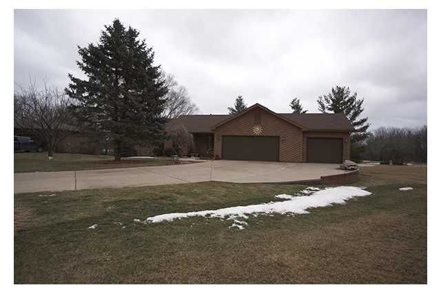 Property Photo:  3605 SW Zona Circle  IA 50023 