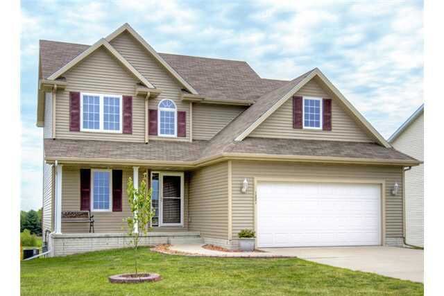 Property Photo:  1221 26th Avenue SW  IA 50009 