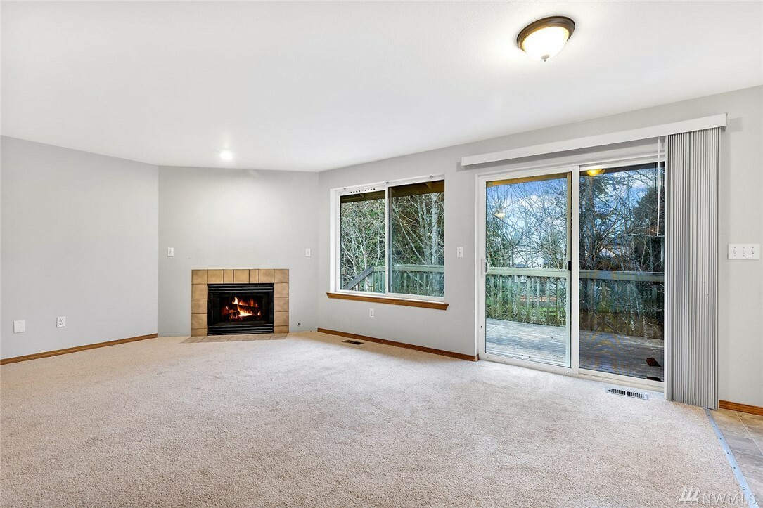 Property Photo: 1712 89th Dr SE WA 98258