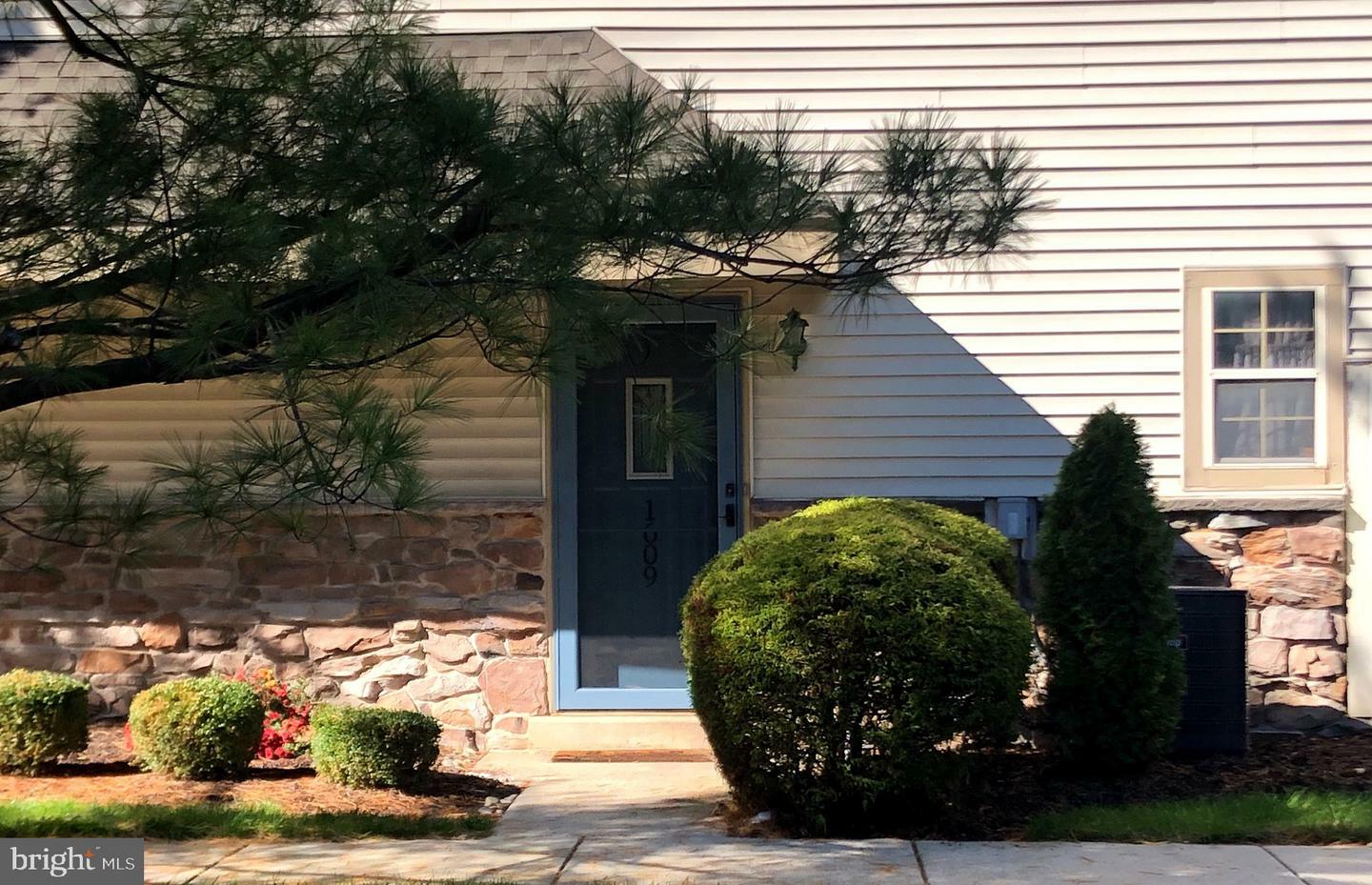 Property Photo:  1609 Foxmeadow Circle  PA 19468 