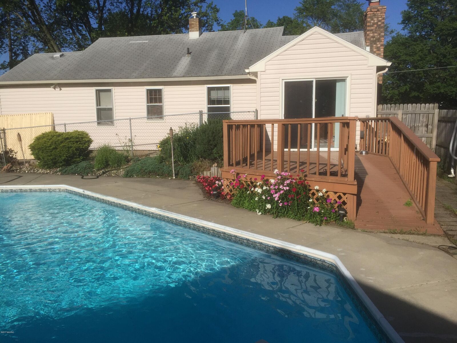 Property Photo:  4423 Hyde Park Avenue SW  MI 49548 