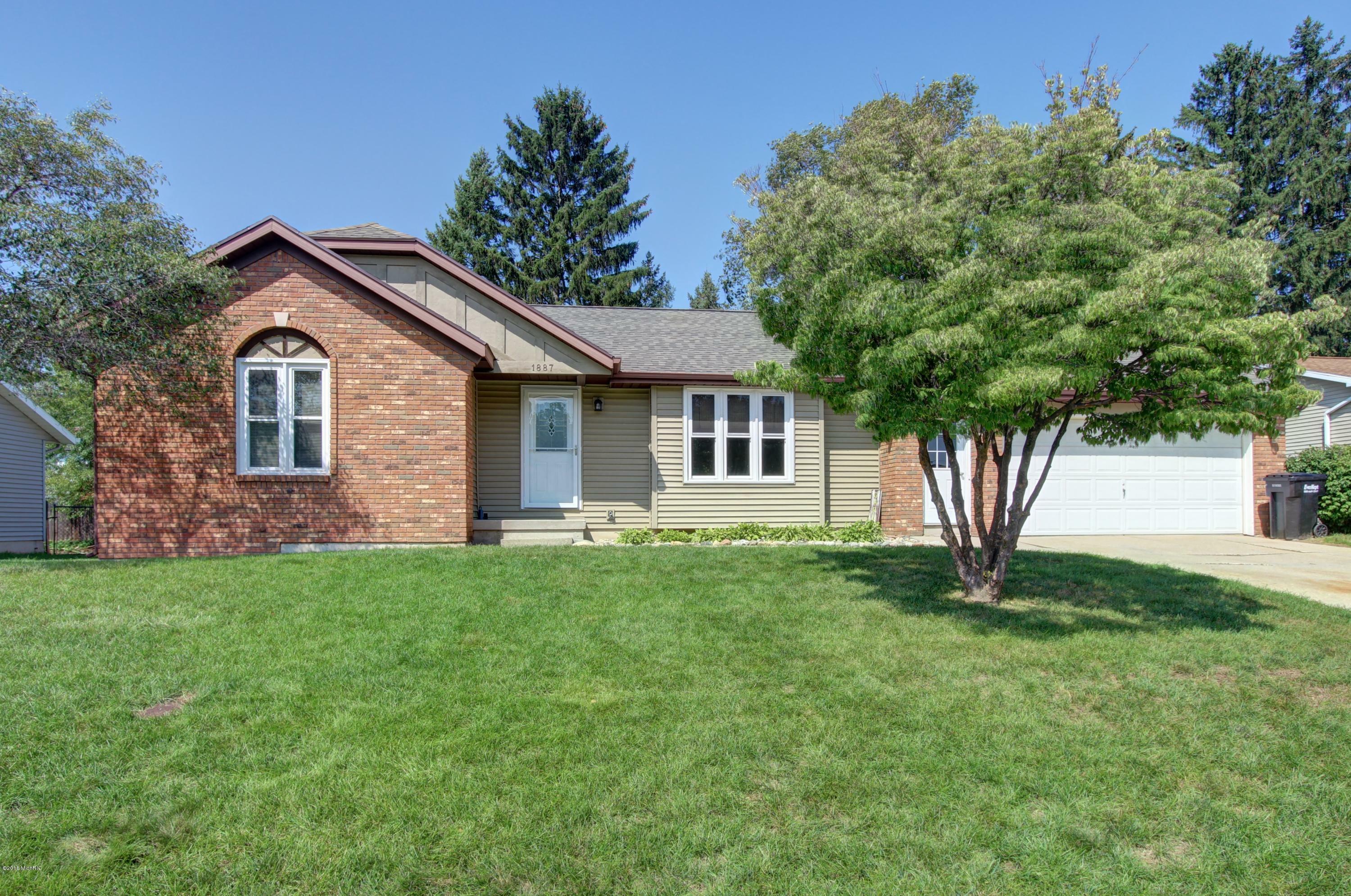 Property Photo:  1887 Mapleview Street SE  MI 49508 