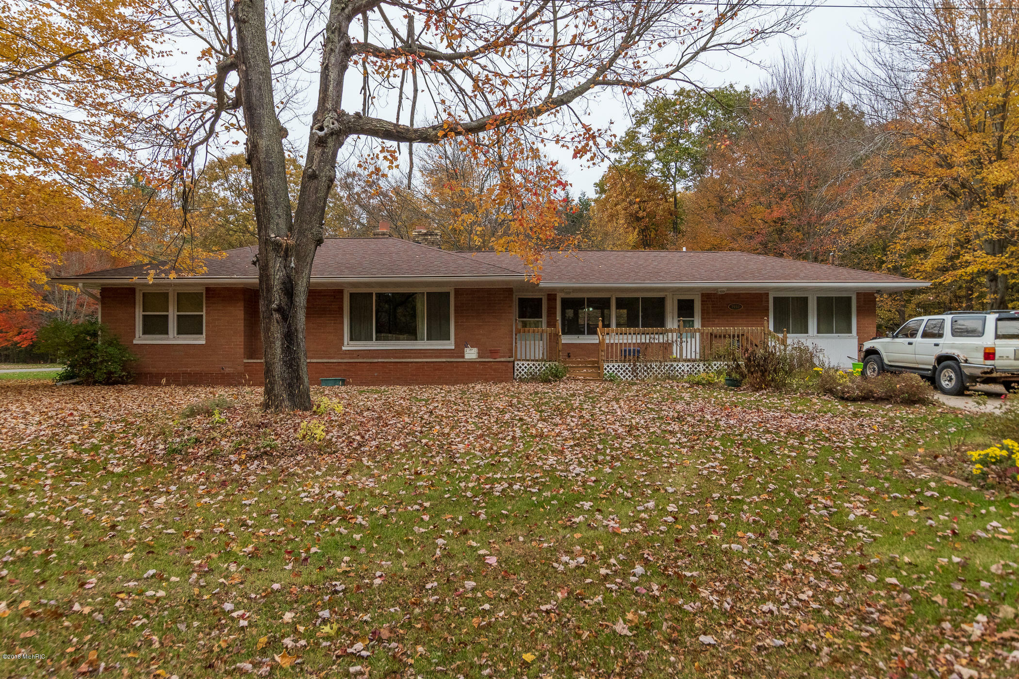 Property Photo:  2942 W McKinley Road  MI 49452 