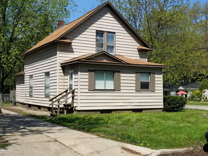 1911 Franklin Street  Muskegon MI 49441 photo