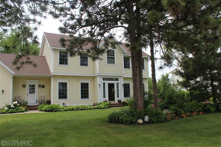 Property Photo:  386 Erin Isle Drive  MI 49424 