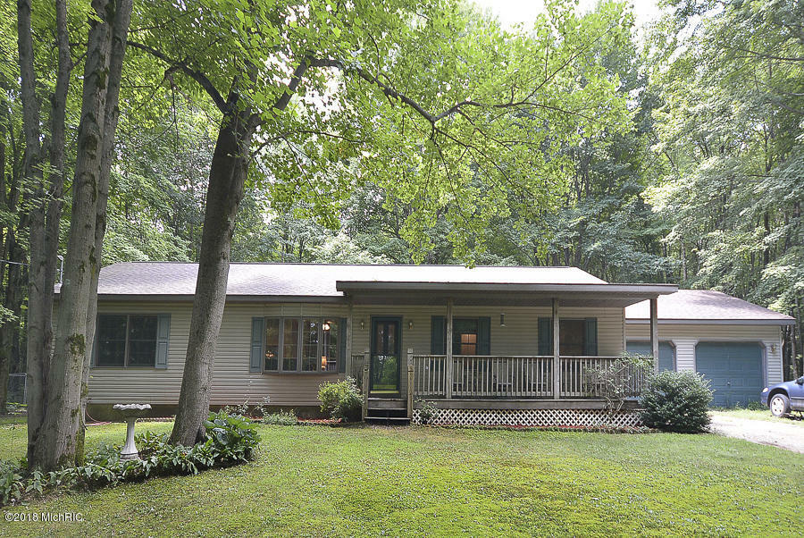 Property Photo: 33270 Cr 673 MI 49013