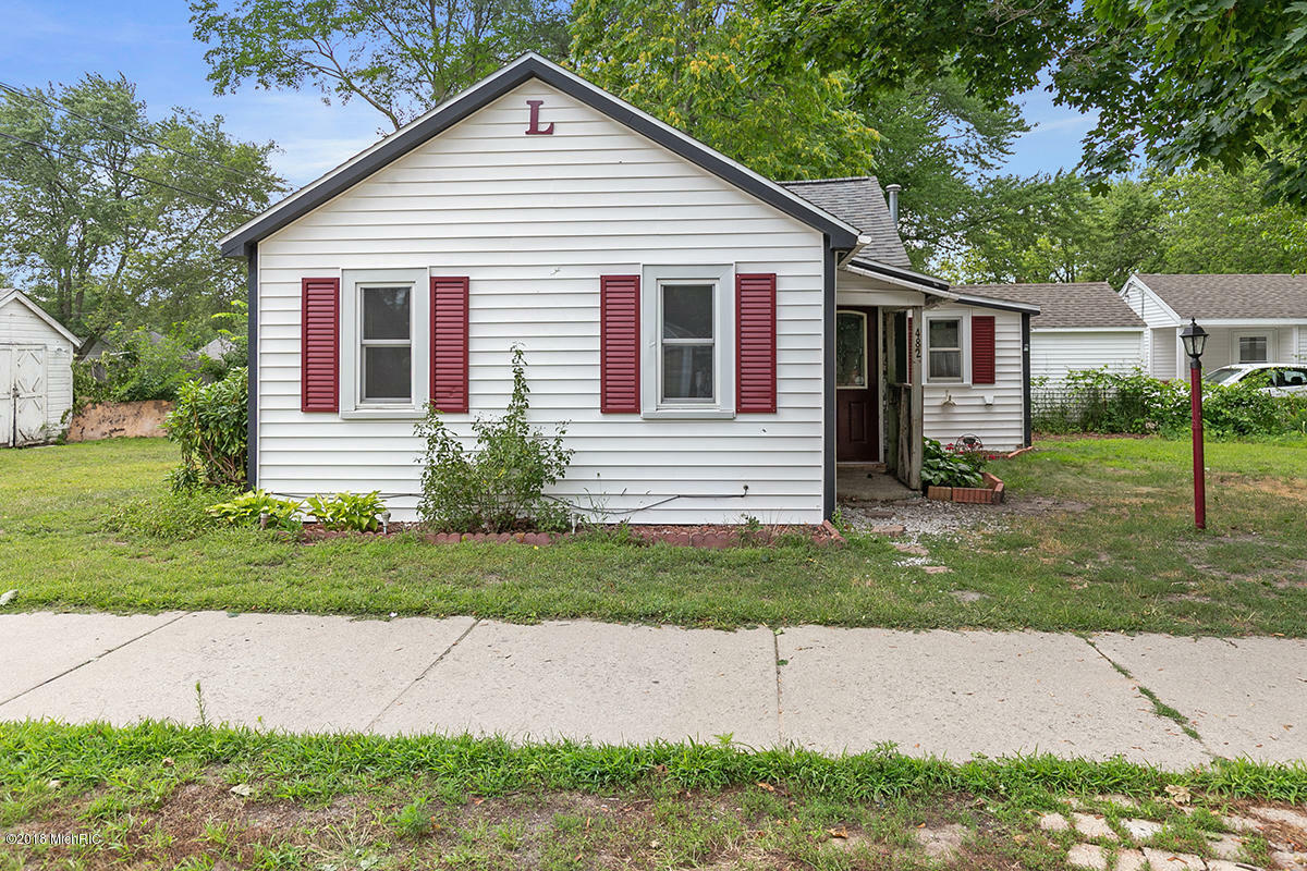 Property Photo:  482 W 21st Street  MI 49423 