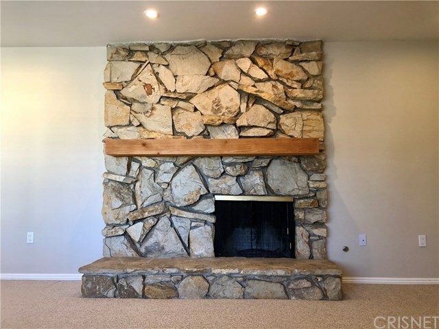 Property Photo: 24 W Sidlee CA 91360