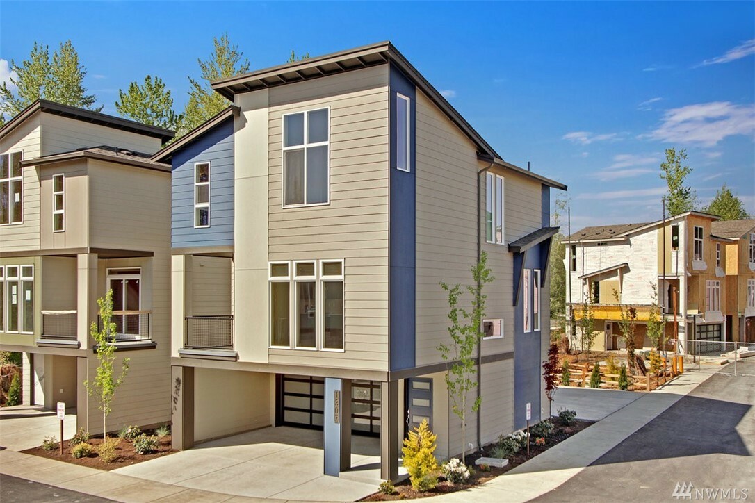Property Photo: 1203 150th Place SW 16 WA 98087