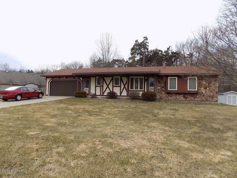 Property Photo:  375 Kingwood Drive  MI 49424 