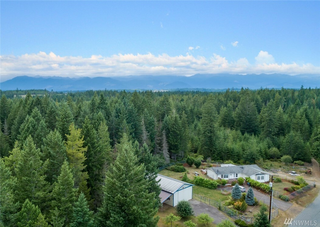 Property Photo:  81 NE Bartlett Place  WA 98588 