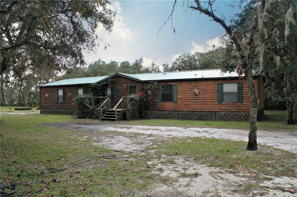 Property Photo: 3106 Sand Pine Trail FL 33843