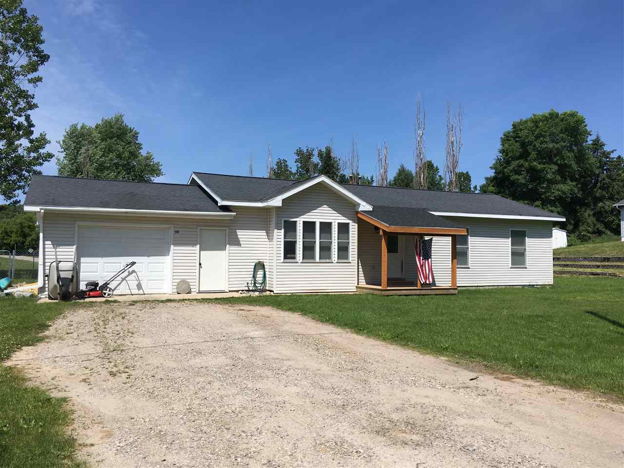 Property Photo: 511 State MI 49727