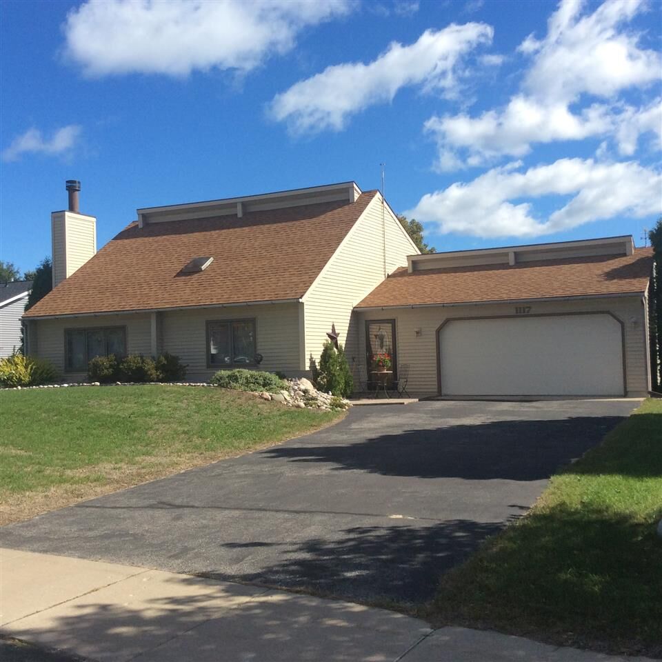 Property Photo: 1117 Lakeview MI 49770