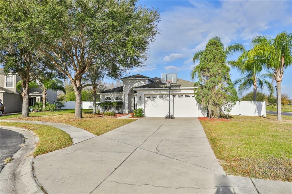 Property Photo:  12153 Southbridge Terrace  FL 34669 