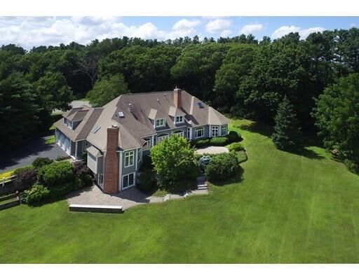 Property Photo:  6 Dairy Farm Lane  MA 01778 