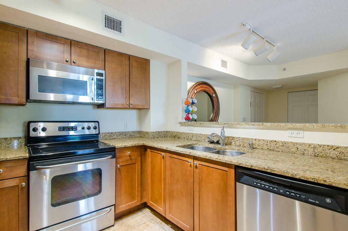 Property Photo:  1801 N Flagler Drive 317  FL 33407 