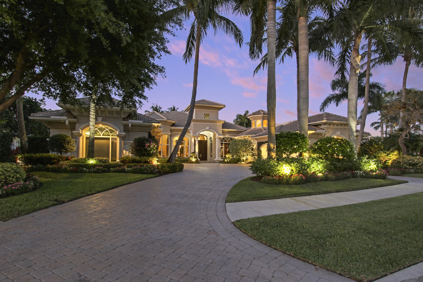 Property Photo:  305 Grand Key Terrace  FL 33418 