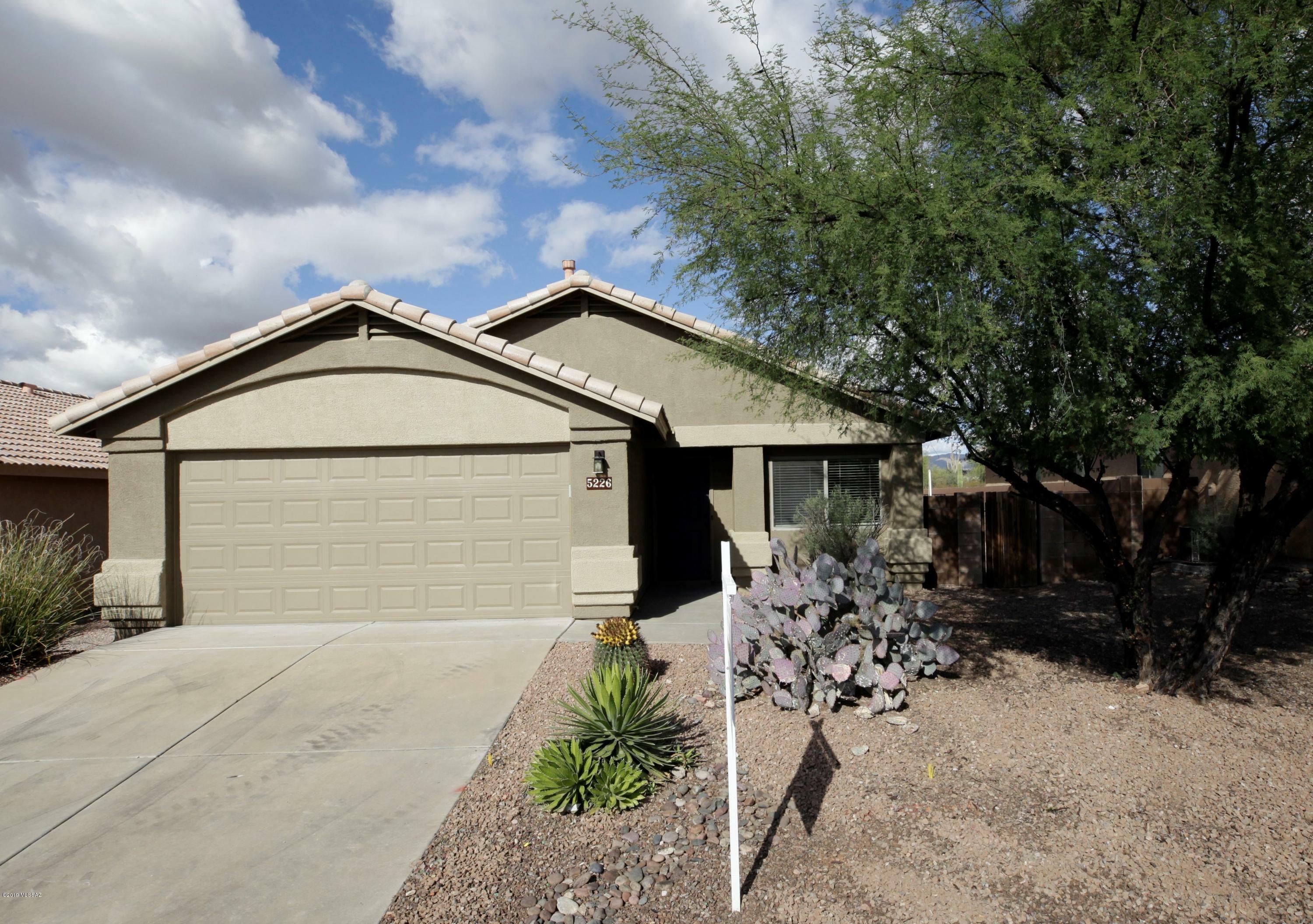 Property Photo: 5226 W Canyon Towhee Street AZ 85742