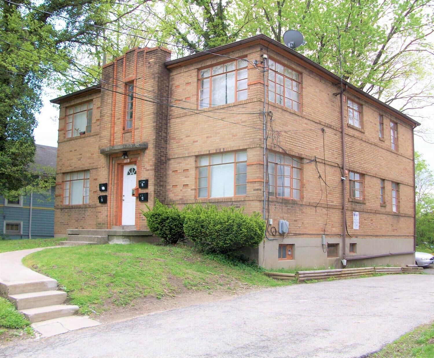 Property Photo: 1219 Franklin Ave OH 45237