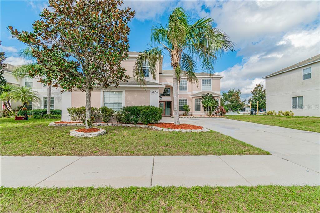 Property Photo: 10860 Hoffner Edge Drive FL 33579