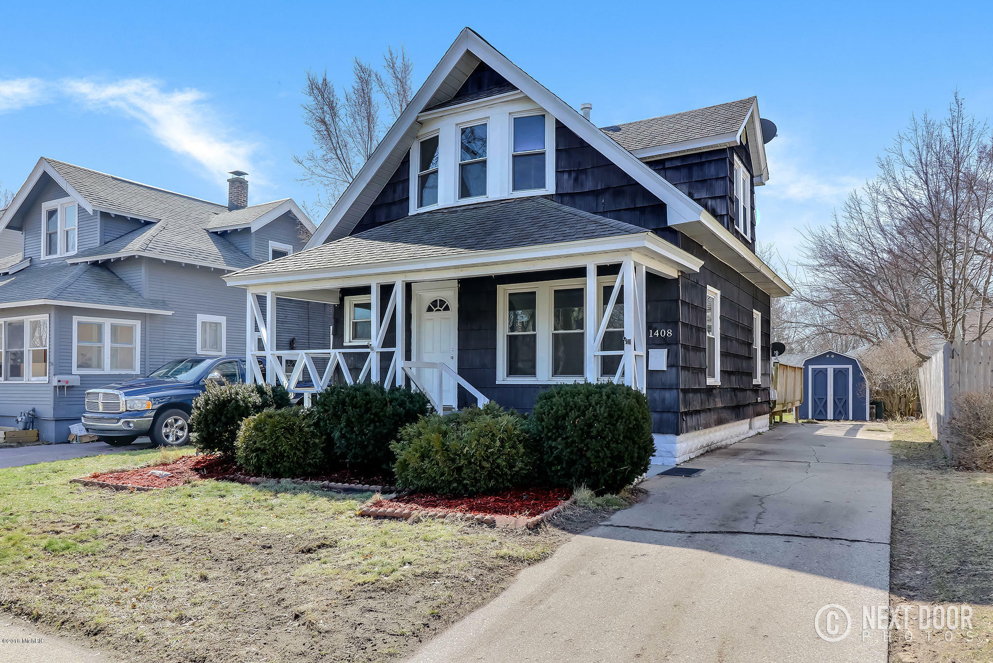 Property Photo:  1408 Pennoyer Avenue  MI 49417 